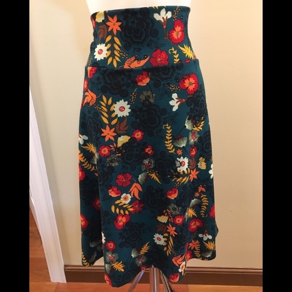 NWT Lularoe Azure Floral Woman’s Skirt - Picture 1 of 6